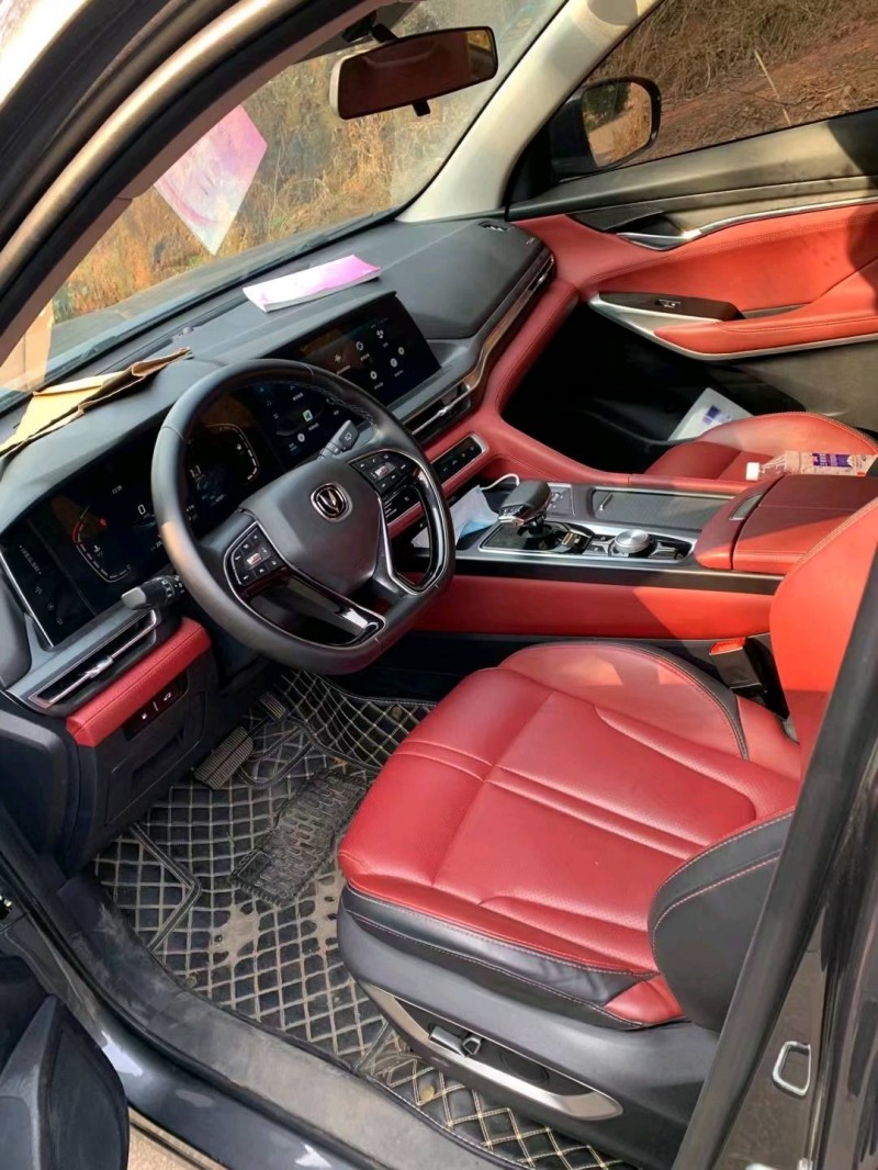 樂山20年長安汽車CS754