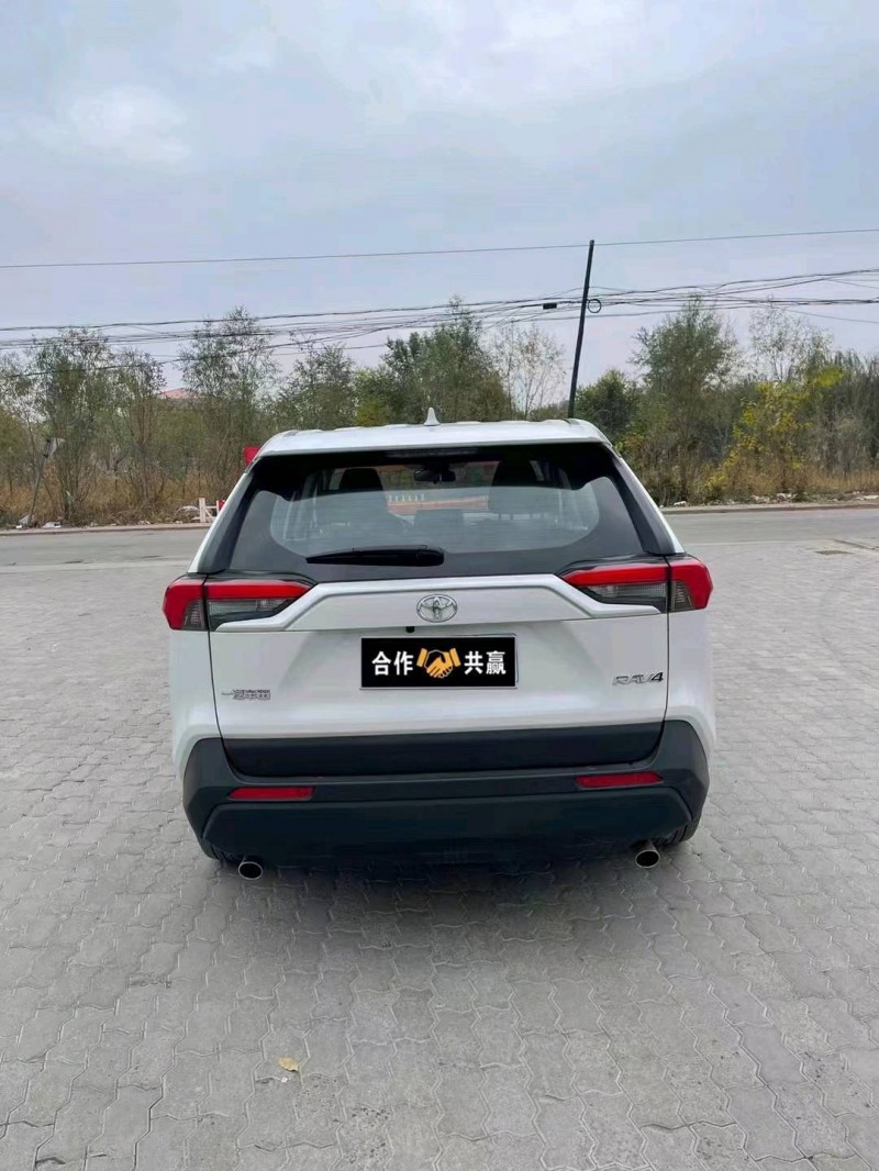 滄州21年豐田RAV4榮放5