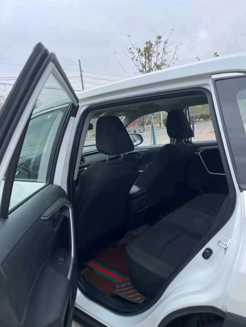 滄州21年豐田RAV4榮放9