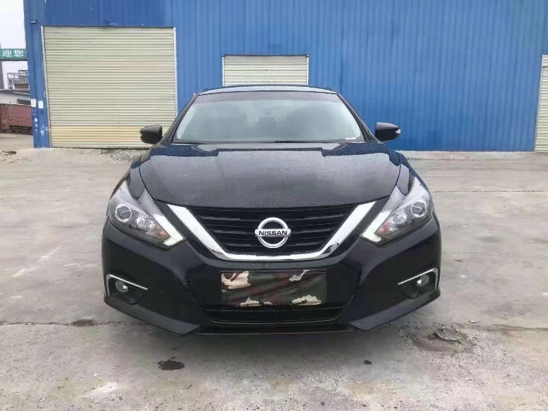 咸寧18年日產天籟1