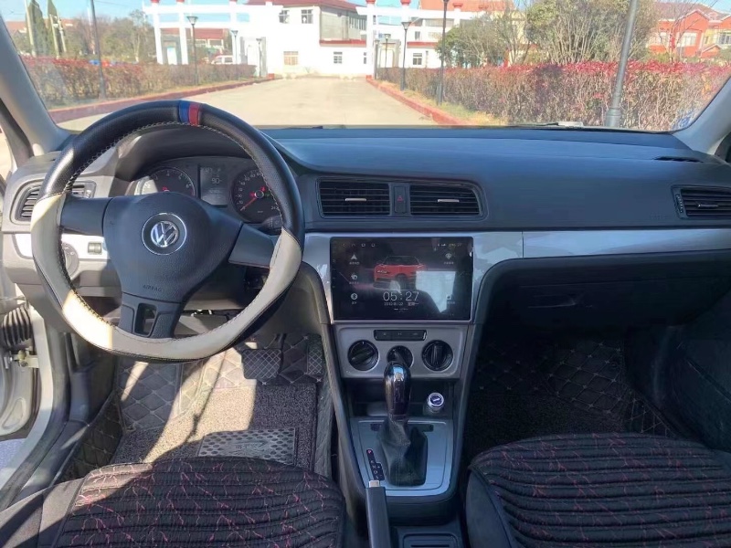 泰州14年大众朗逸4