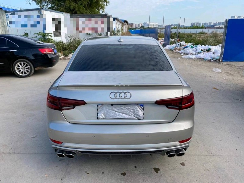 南寧18年奧迪A4L8