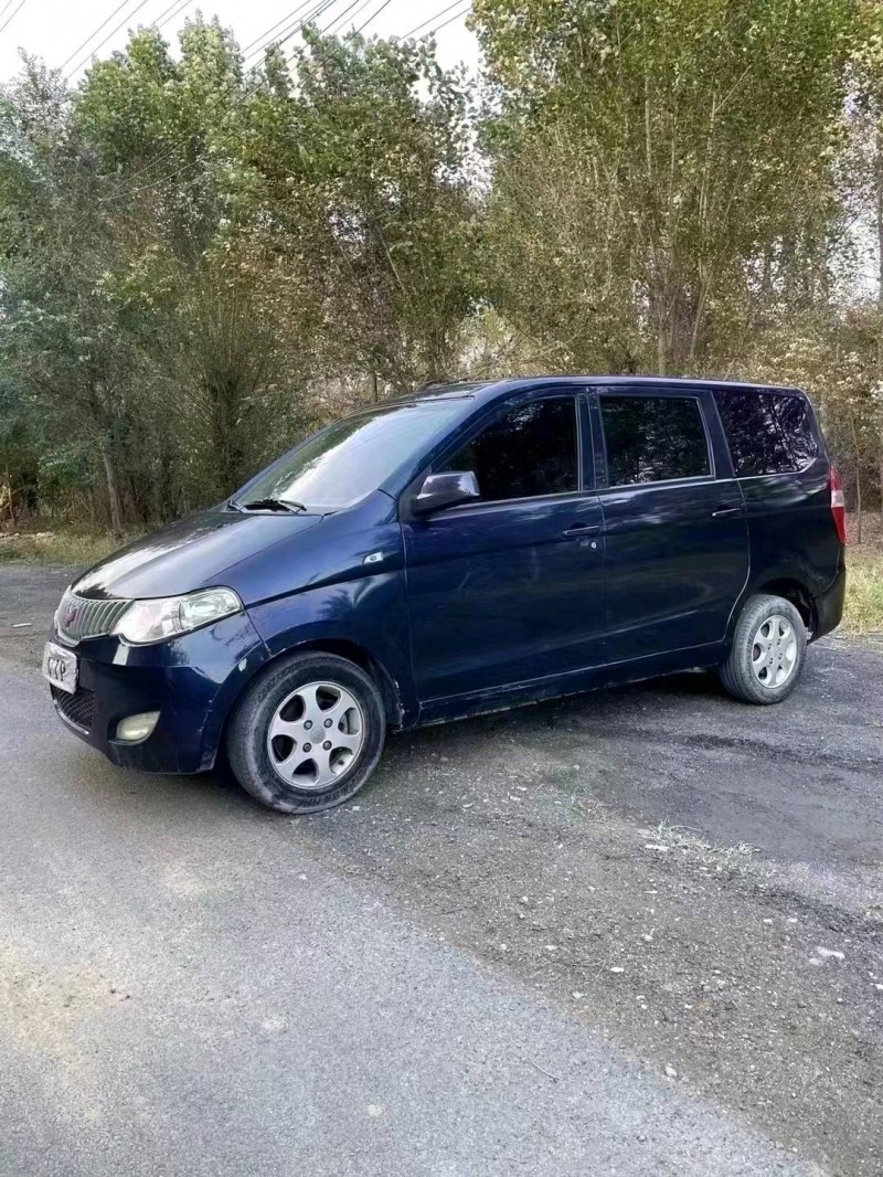 沈陽14年五菱汽車宏光2