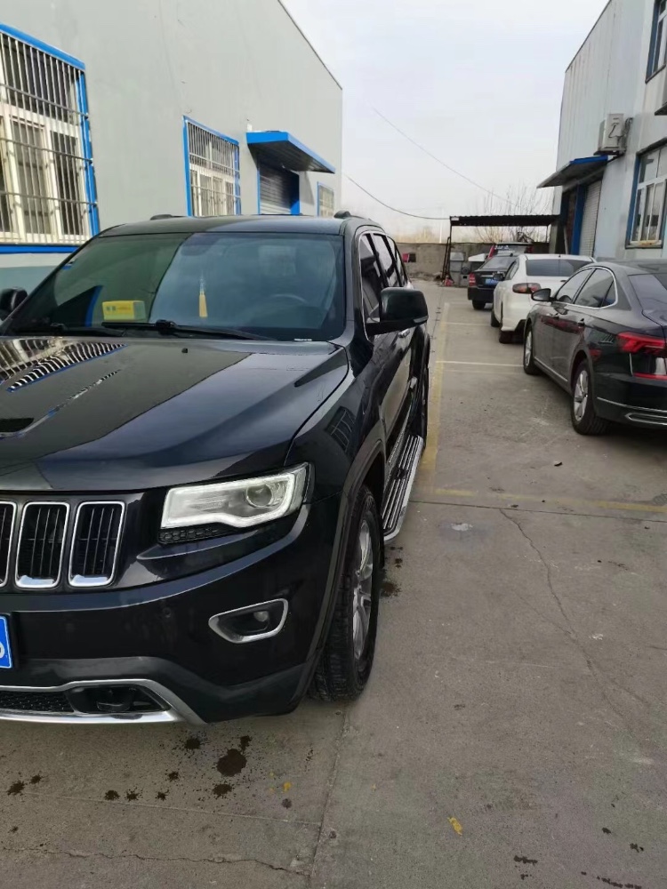 濱州14年Jeep大切諾基2