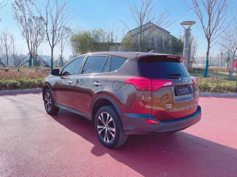 鹽城15年豐田RAV4榮放8