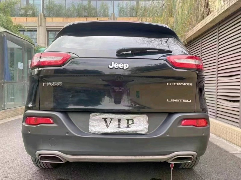 成都17年Jeep自由光8