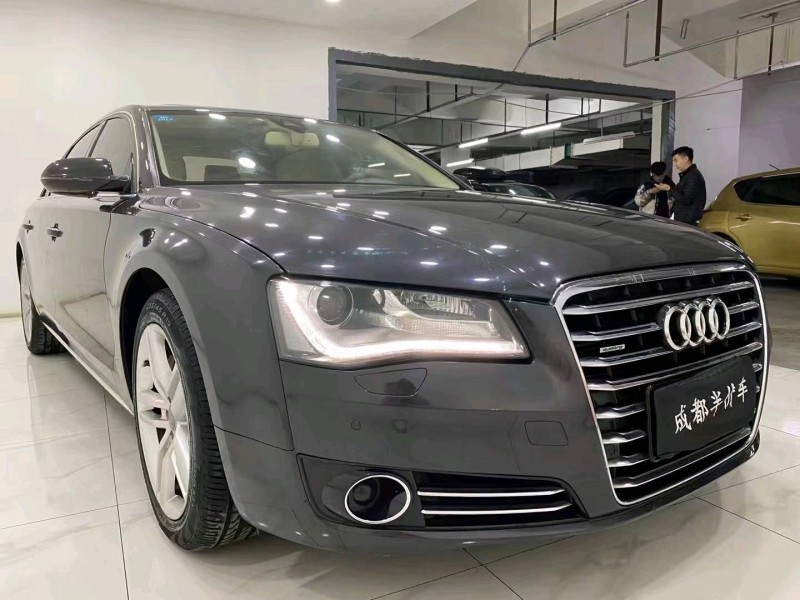 成都11年奧迪A8L3
