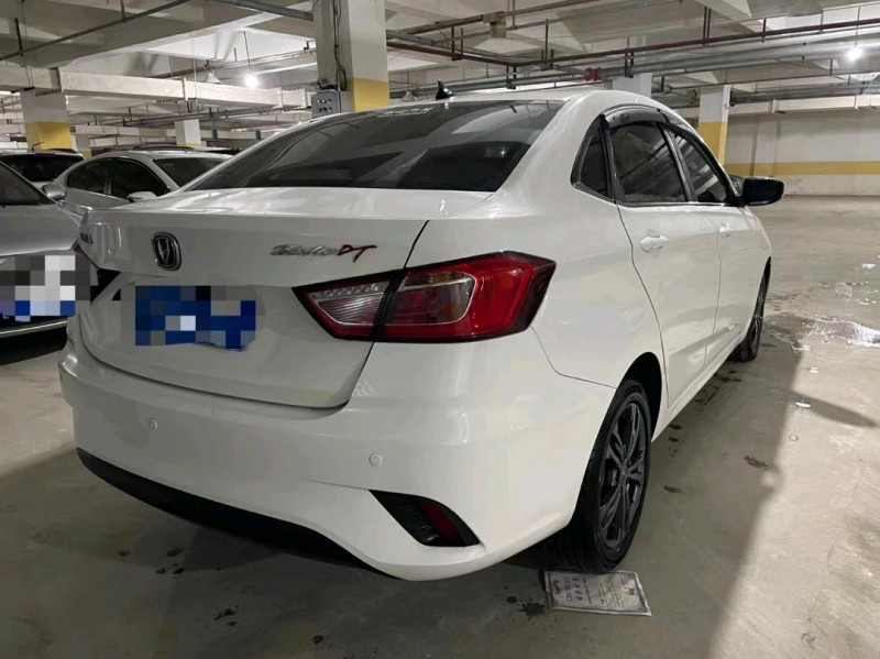 成都19年長安汽車逸動6