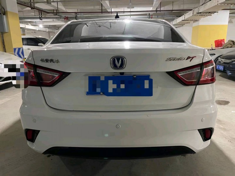 成都19年長安汽車逸動5