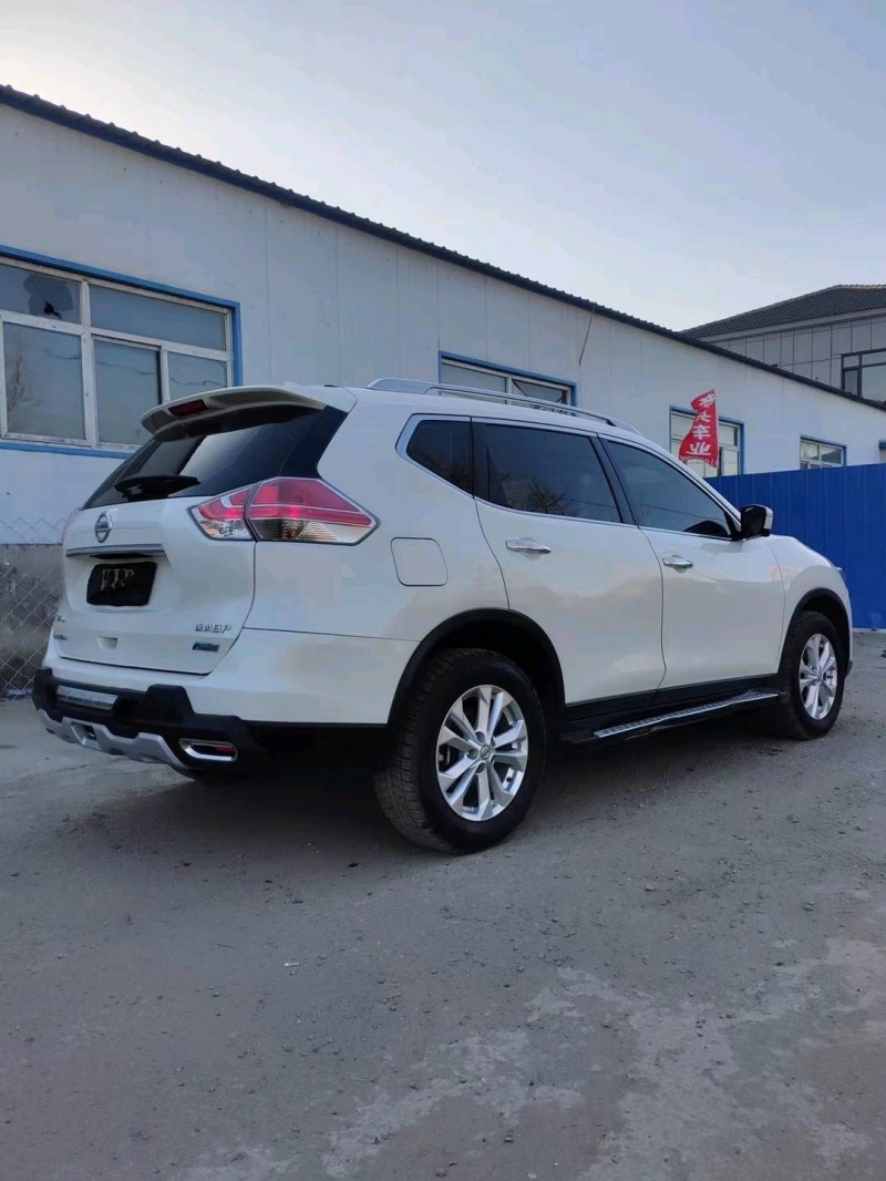 沈陽17年日產奇駿4