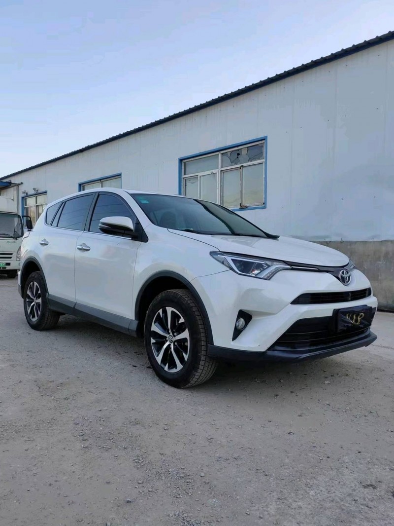 沈陽17年豐田RAV47