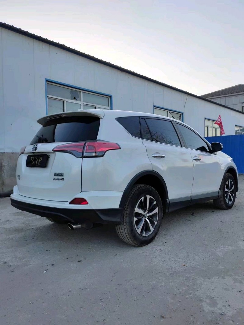 沈陽17年豐田RAV46