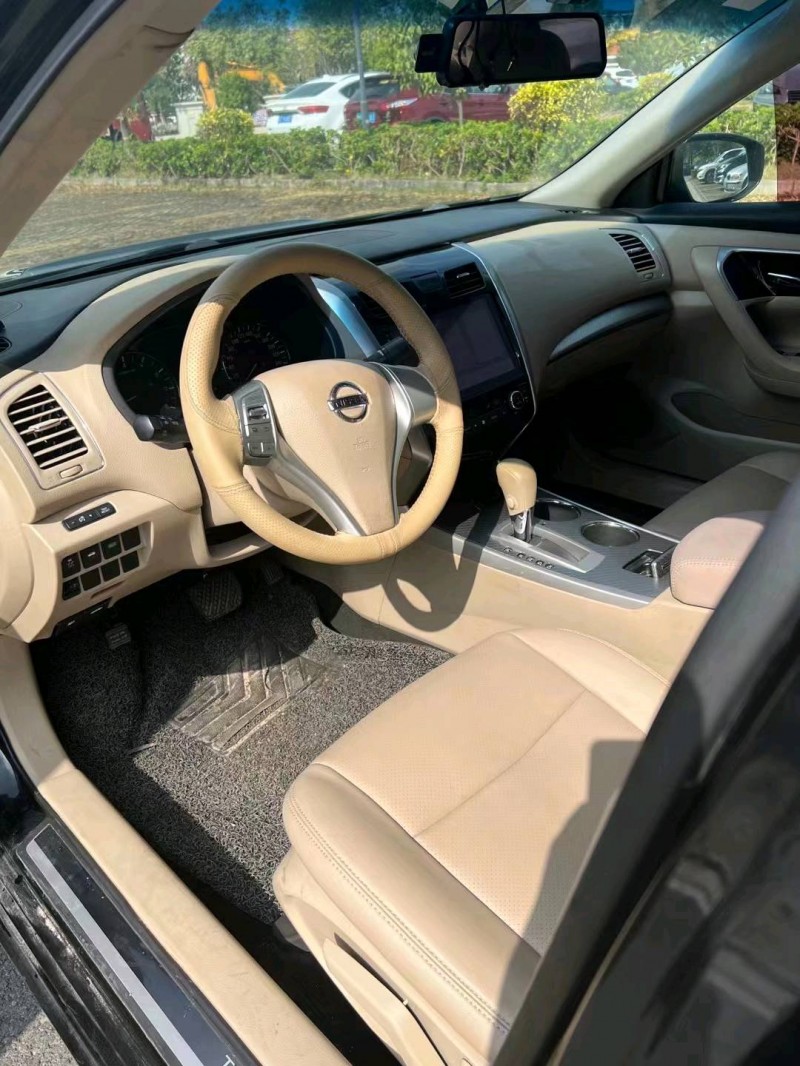中山17年日產天籟8