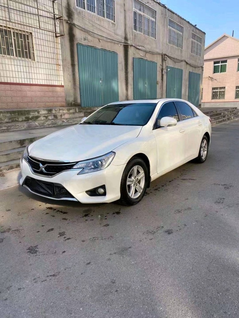 潍坊16年丰田锐志2