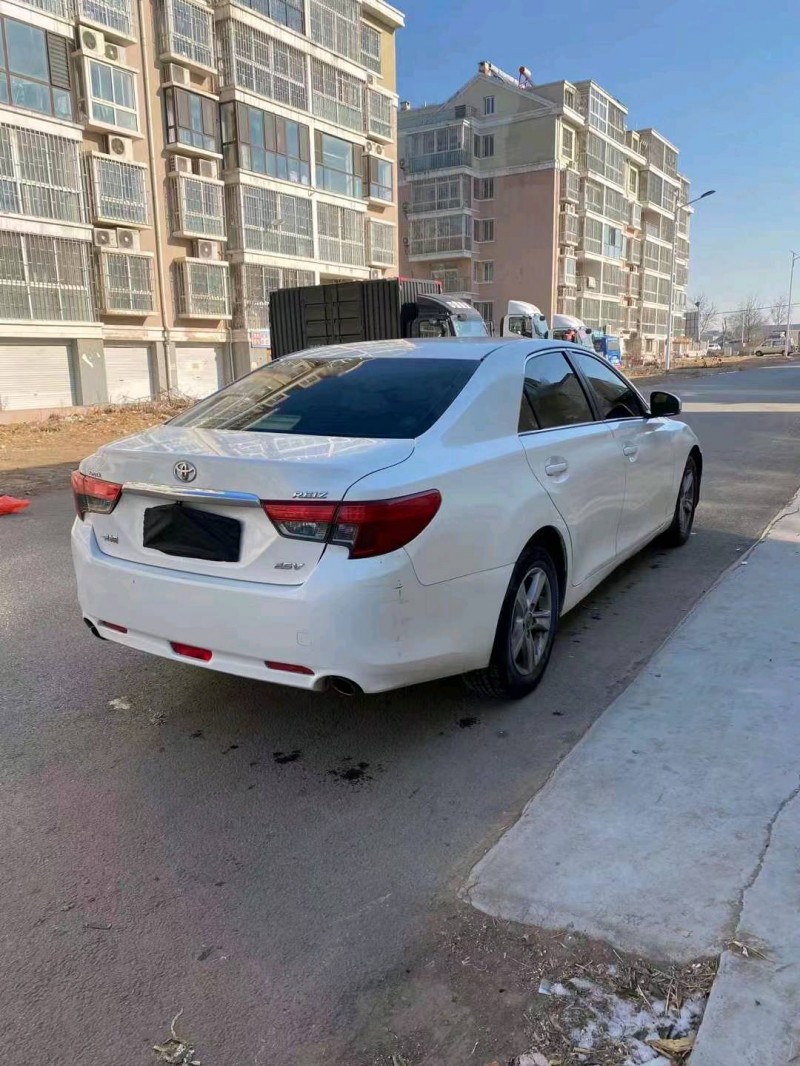 潍坊16年丰田锐志5