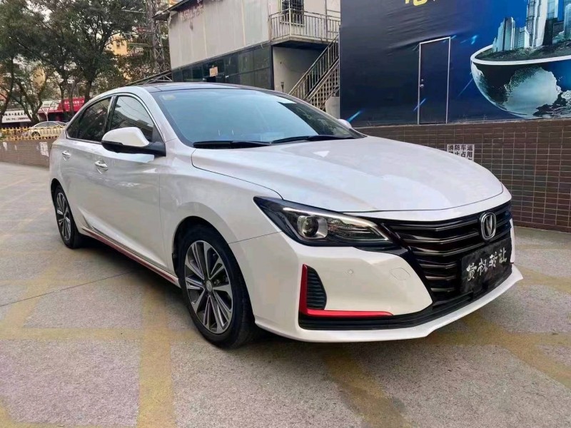 中山21年長安汽車睿騁CC7