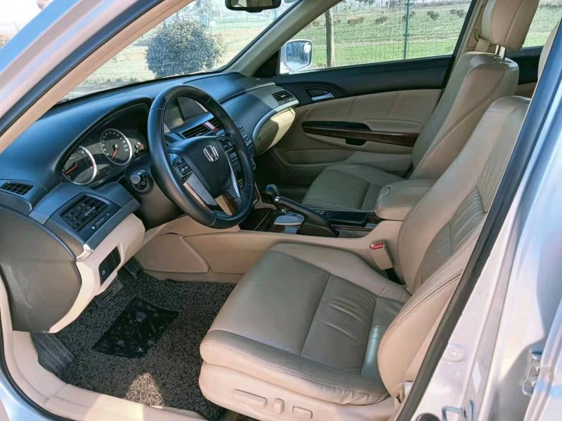 徐州12年本田雅阁4