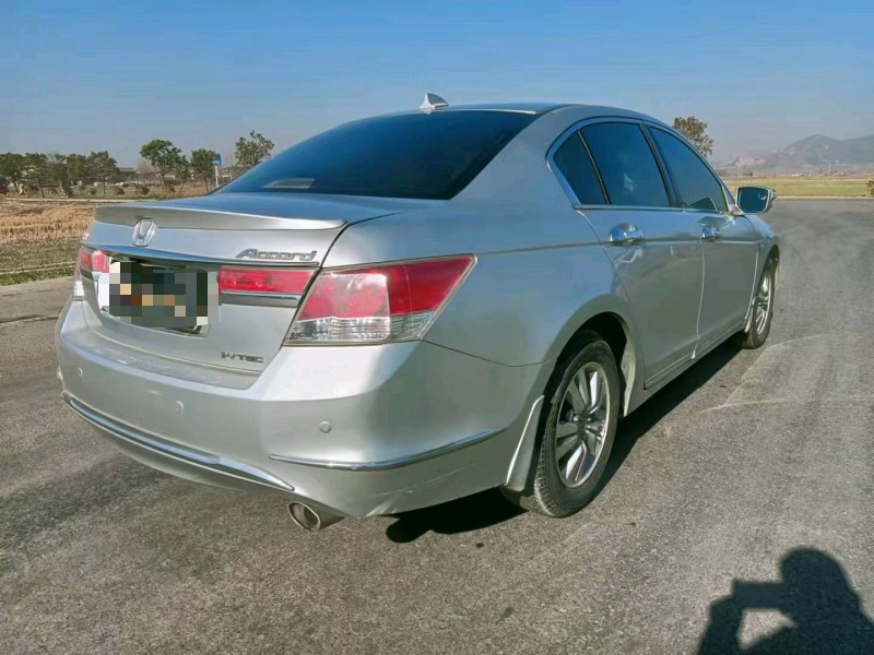 徐州12年本田雅阁2