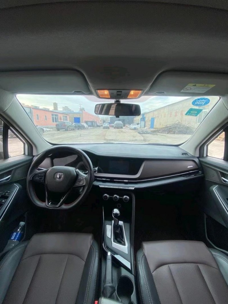沈陽19年長安汽車CS155
