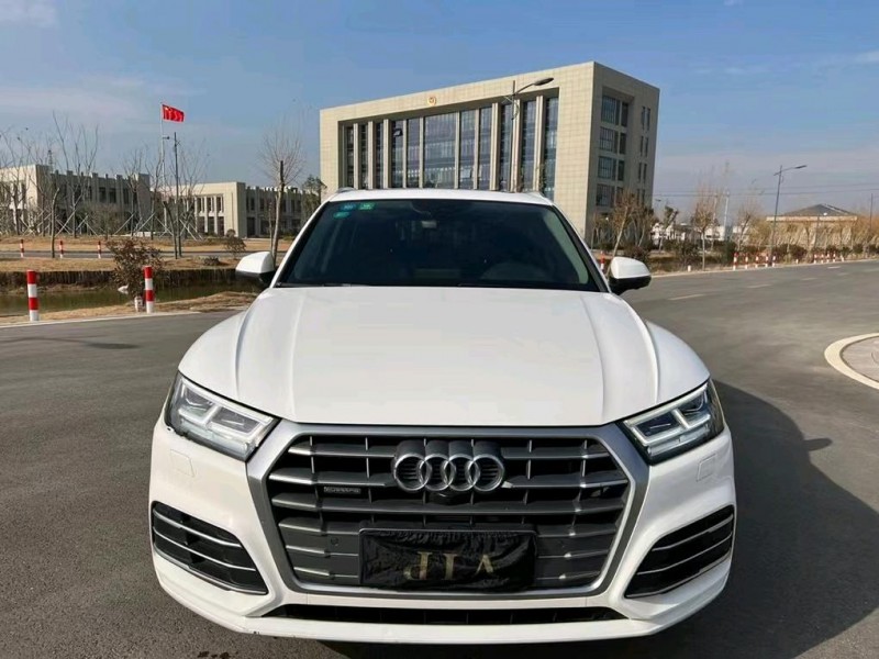 鹽城19年奧迪Q58