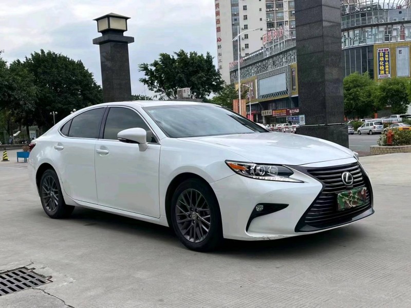 东莞18年雷克萨斯ES2