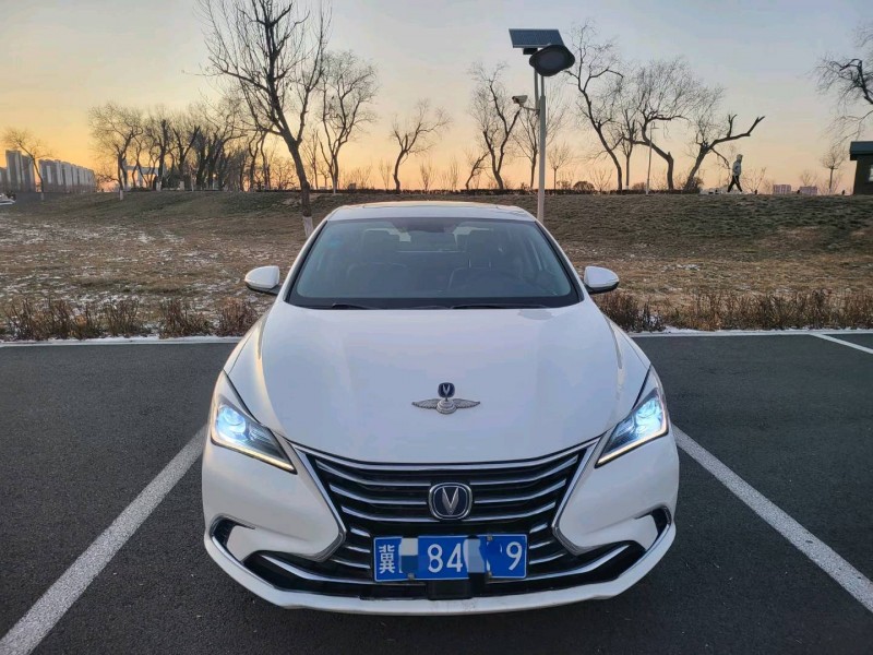 邢臺19年長安汽車逸動1
