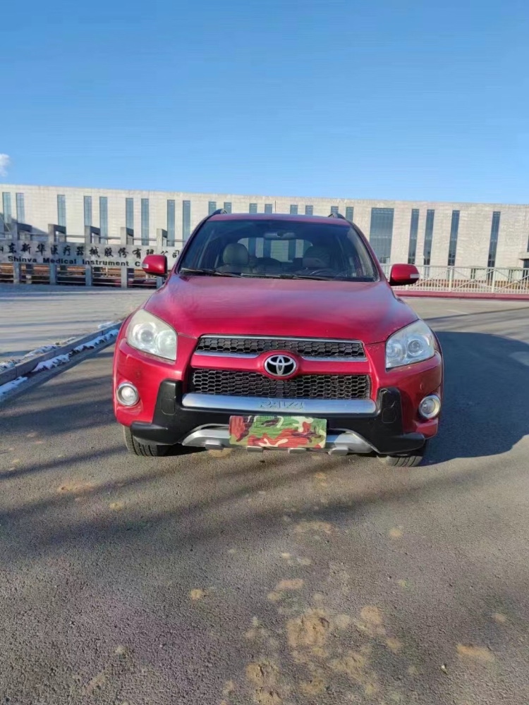 日照12年豐田RAV4榮放1
