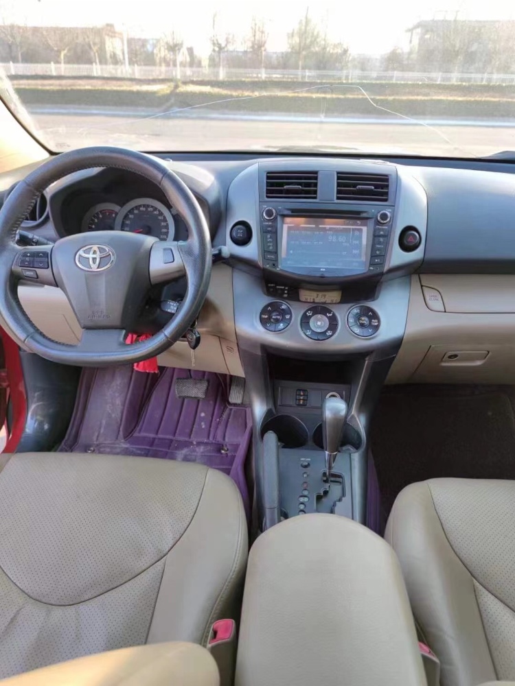 日照12年豐田RAV4榮放6