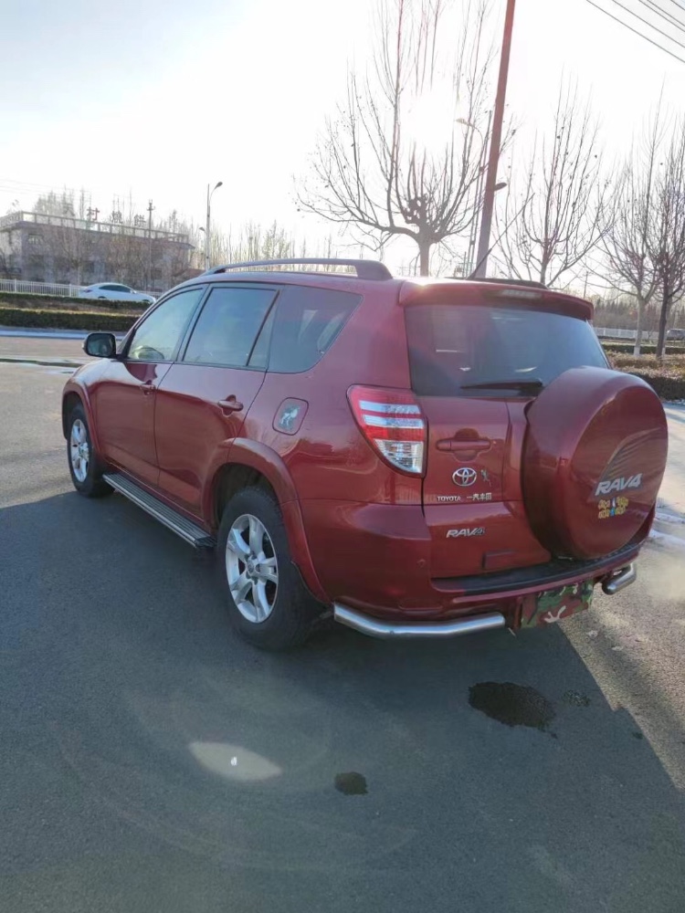 日照12年豐田RAV4榮放7