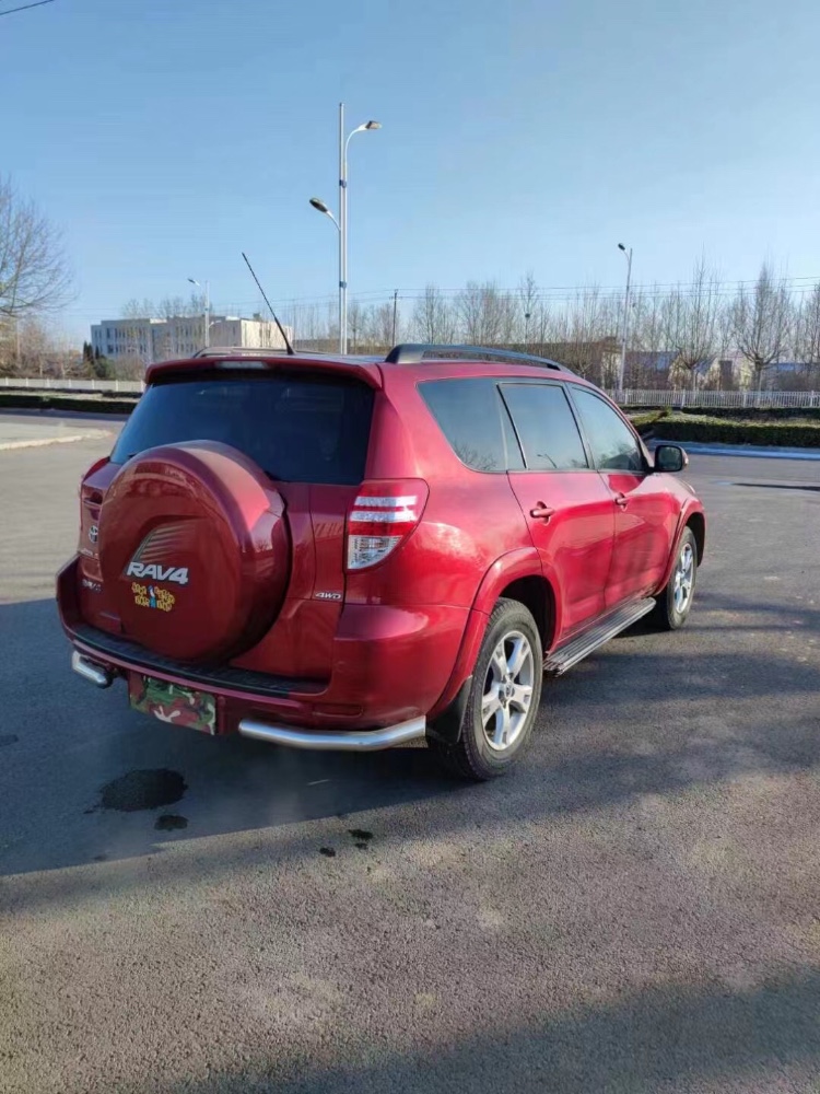 日照12年豐田RAV4榮放8