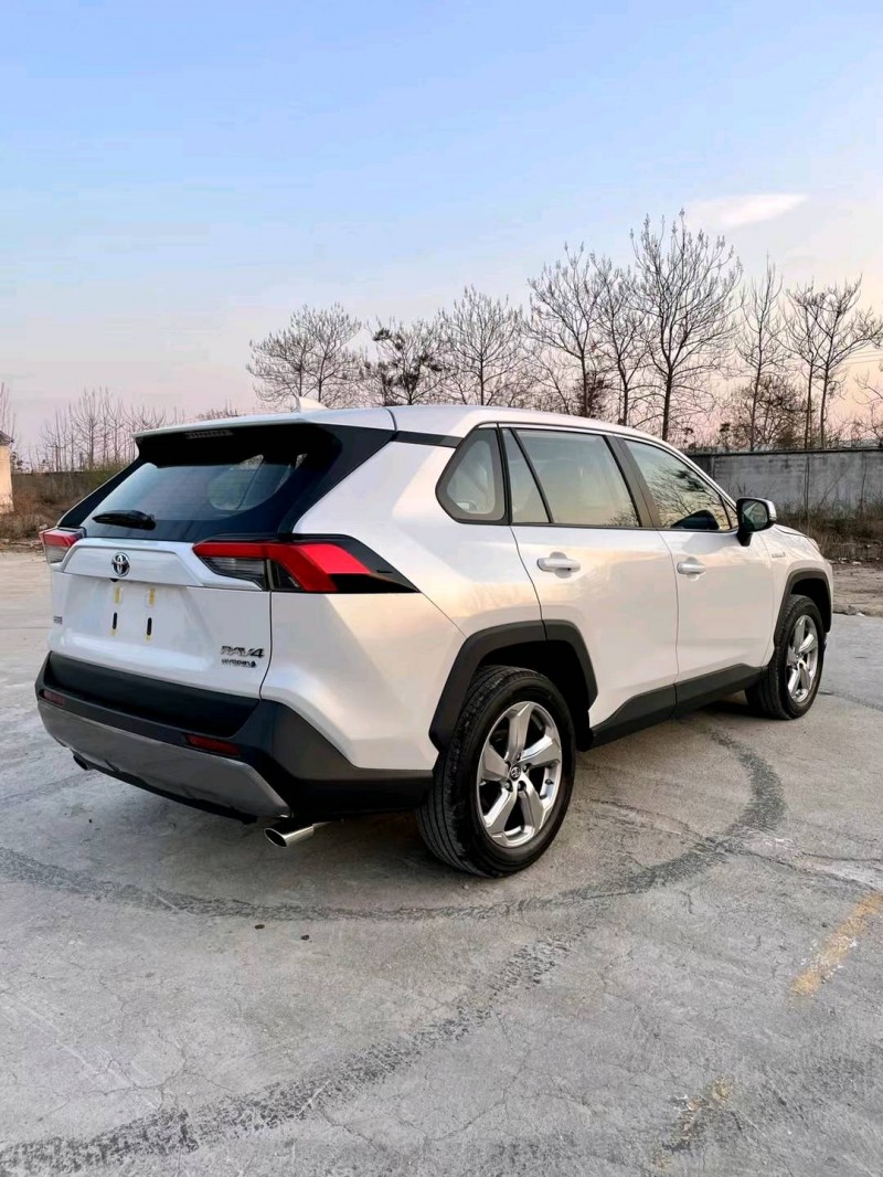 臨沂21年豐田RAV4榮放8
