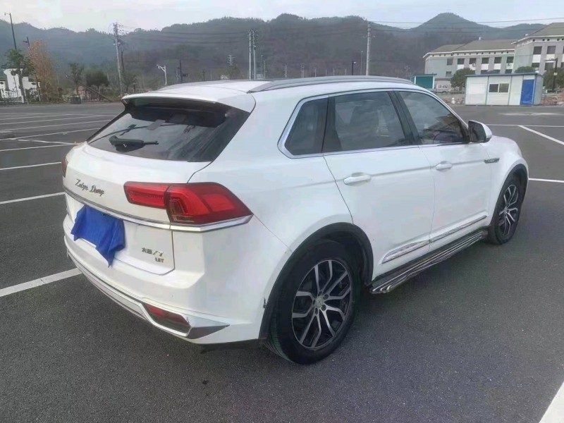 紹興18年眾泰大邁X75