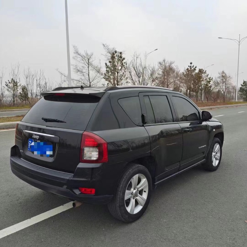 長春16年Jeep指南者9