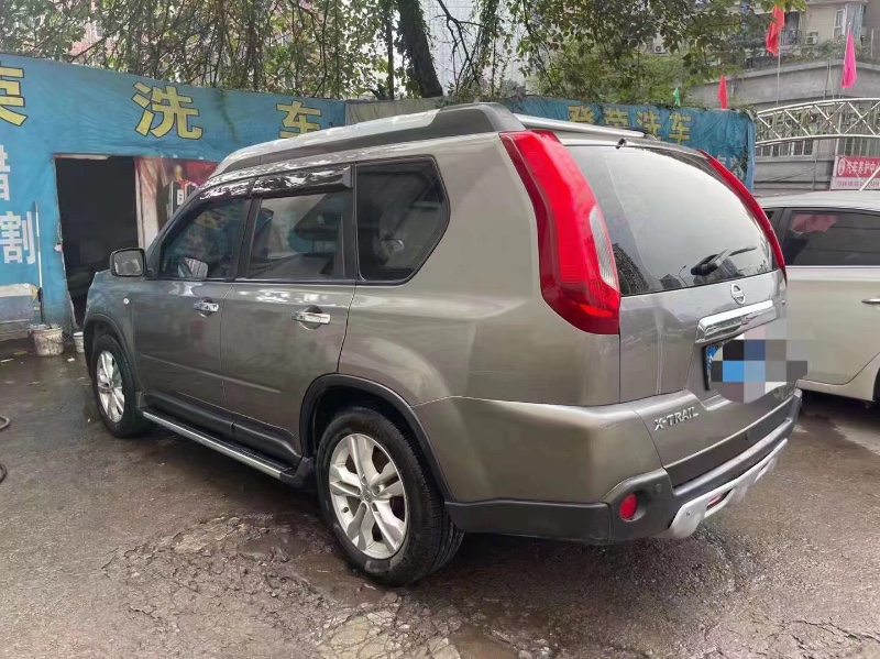 重慶12年日產奇駿6