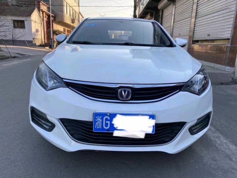 淄博15年長安汽車逸動1
