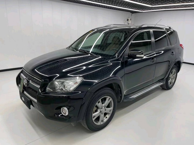 保定13年豐田RAV4榮放2