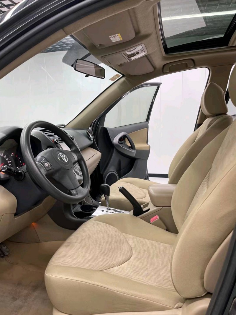 保定13年豐田RAV4榮放4