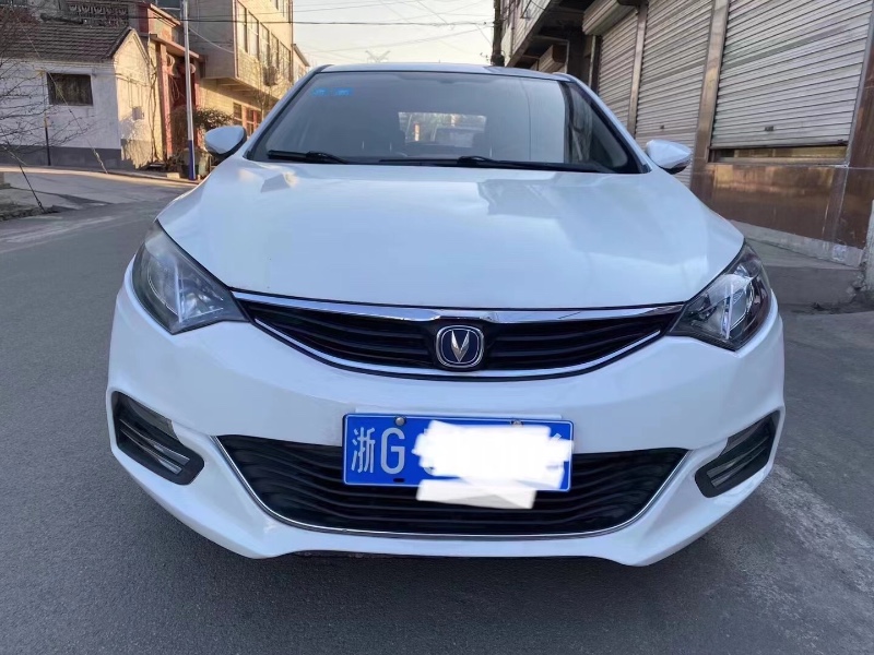 東營15年長安汽車逸動1