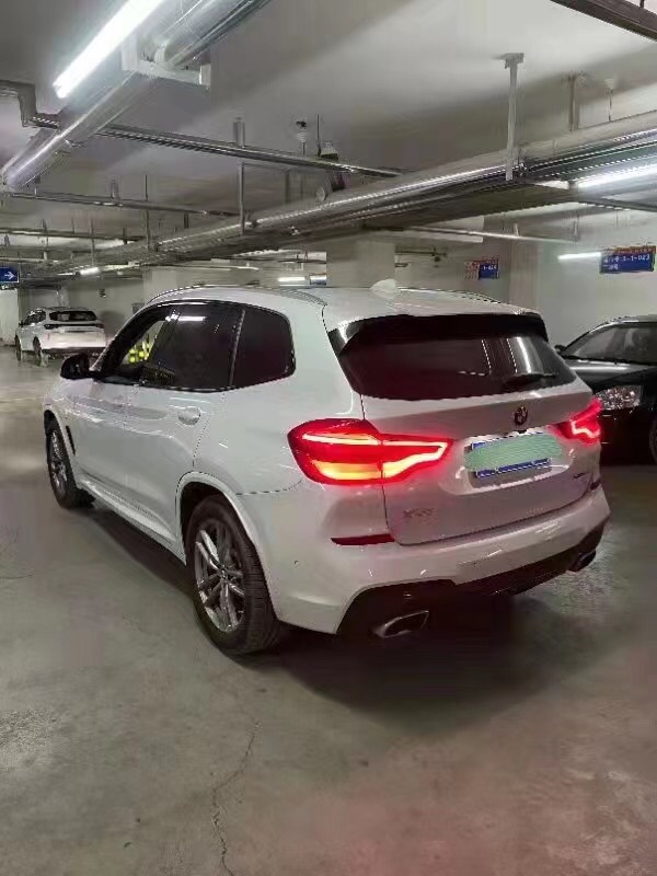 東營19年寶馬X38