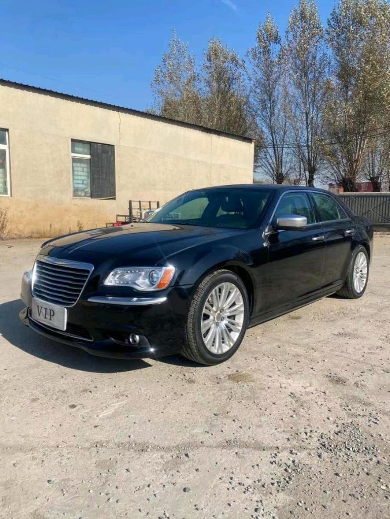 沈陽15年克萊斯勒300C8