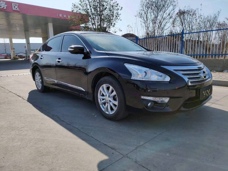 徐州15年日產天籟2