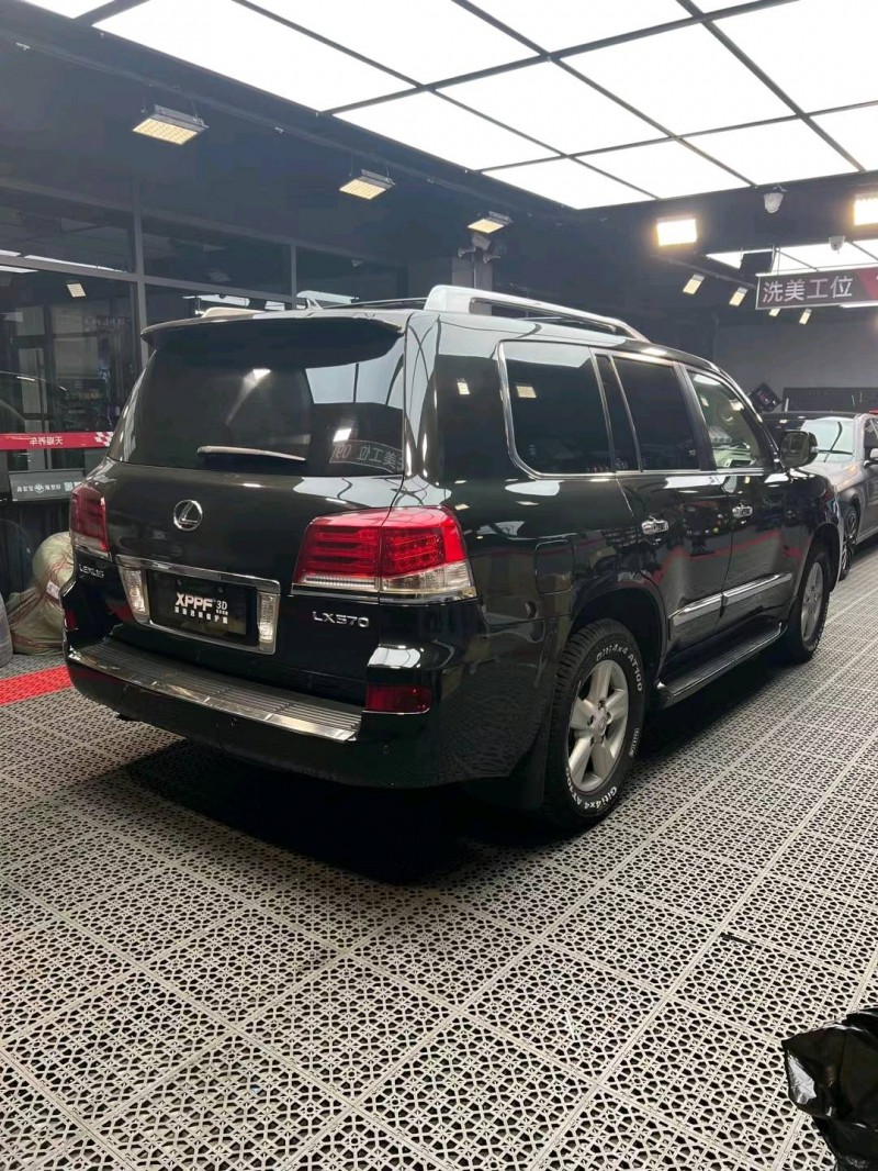 唐山12年雷克薩斯LX5