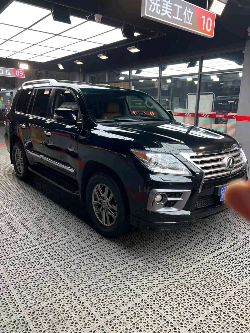 唐山11年雷克薩斯LX3