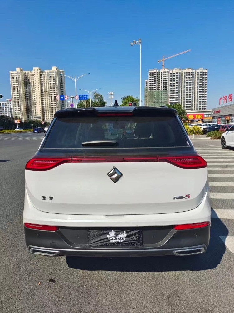 南寧21年寶駿RS56