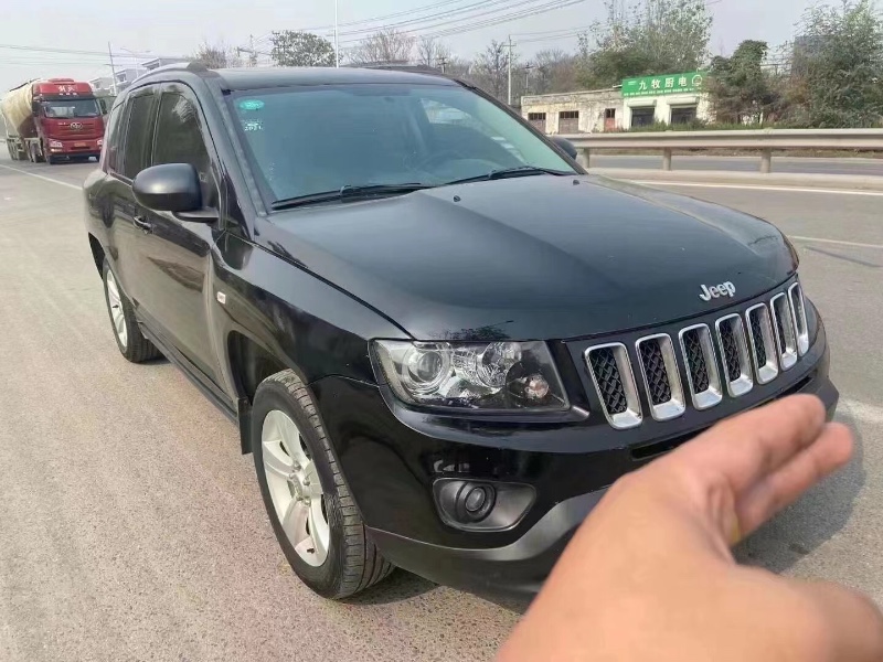 泰安17年Jeep指南者2