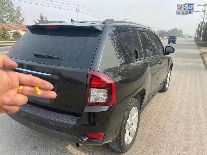 泰安17年Jeep指南者7