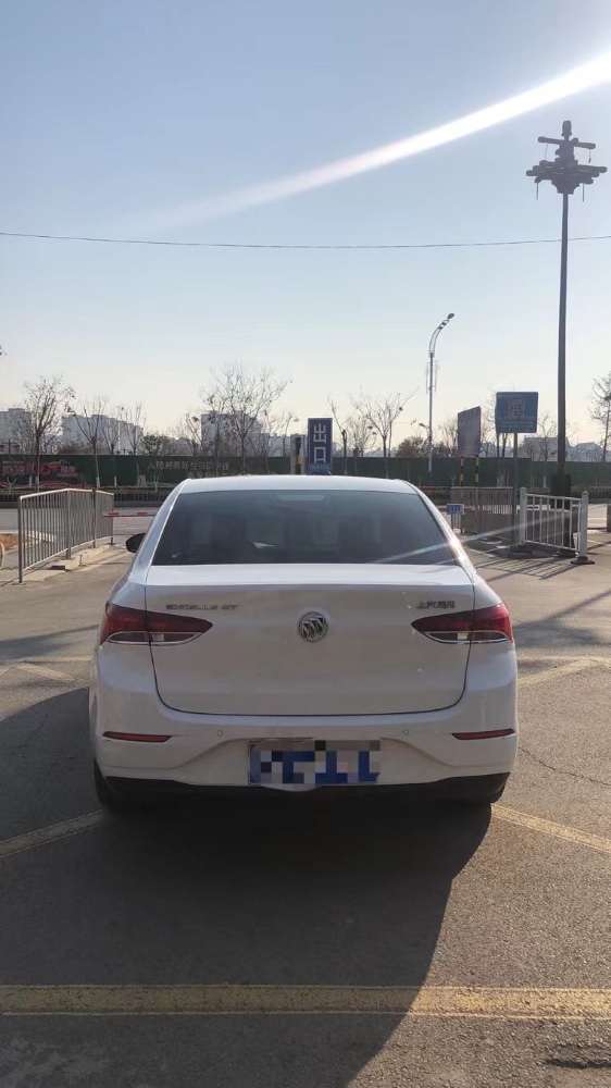 北京21年别克英朗7