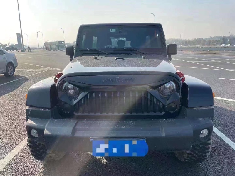 忻州17年Jeep牧馬人1