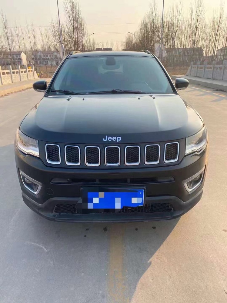 濰坊17年Jeep指南者1