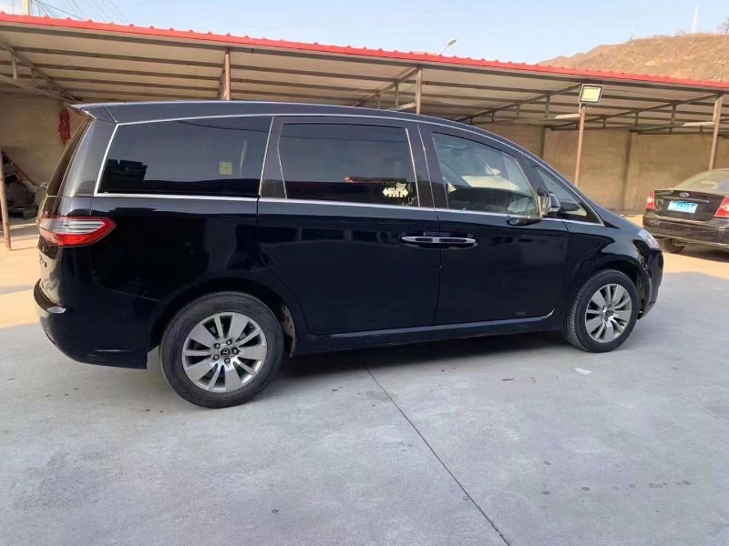 秦皇島13年納智捷大7 MPV9